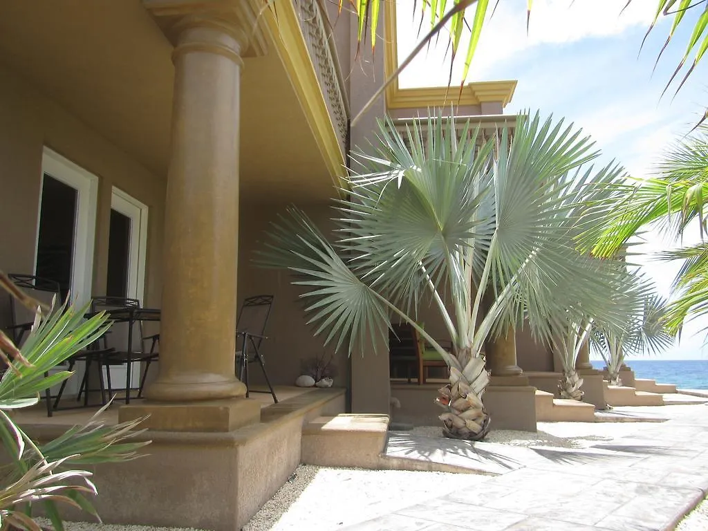 Kings Point Aparthotel The Moorings