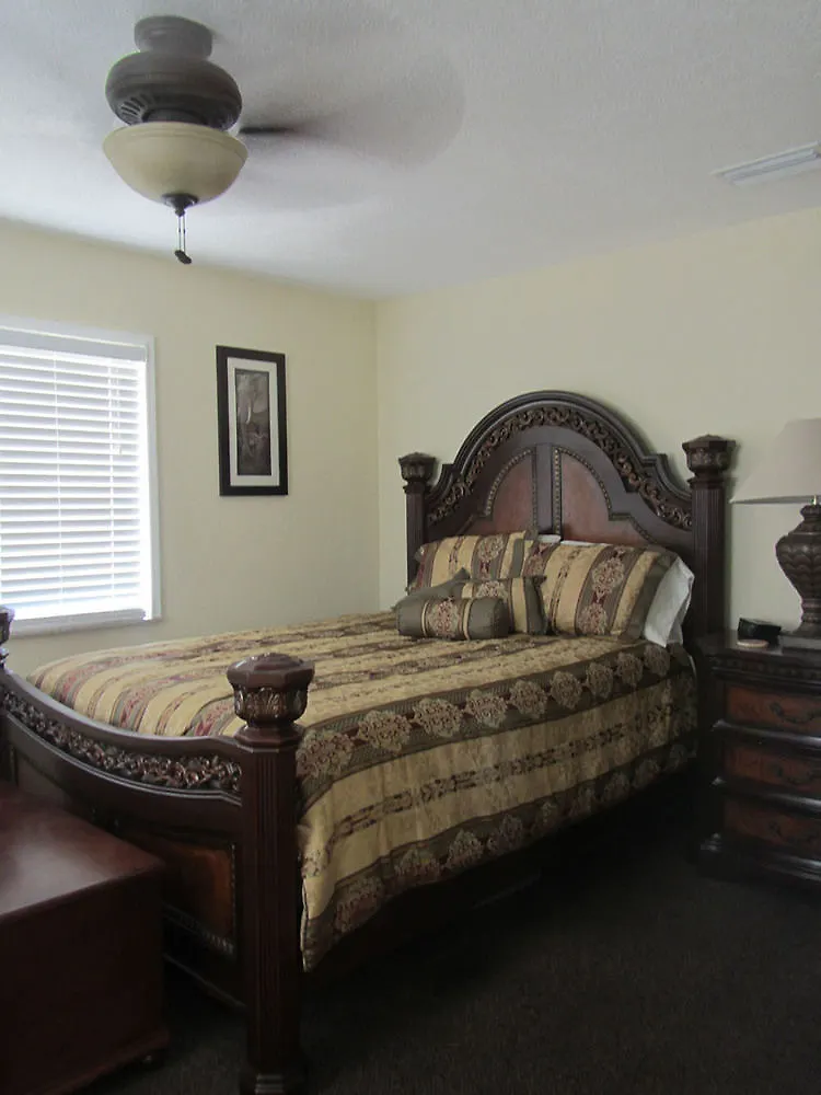 Kings Point Aparthotel The Moorings Cayman Islands